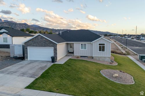 216 E 1500 N, Nephi, UT, 84648-5614 | Card Image