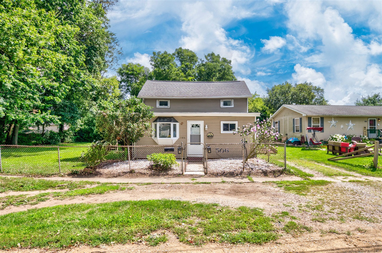 Sophia St, Homer, MI 49245