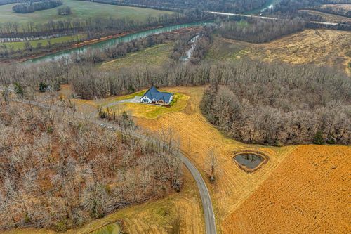 1224 Mason Bates Bend Rd, Centerville, TN, 37033-4044 | Card Image