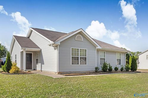 201 Sandy Wood Ct, Madison, AL, 35758-6646 | Card Image