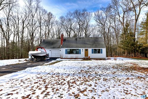 10 Woodcliff Dr, Simsbury, CT, 06070-2823 | Card Image