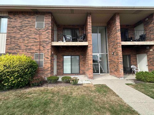 15122 Seagull Dr, Sterling Heights, MI, 48313-2386 | Card Image
