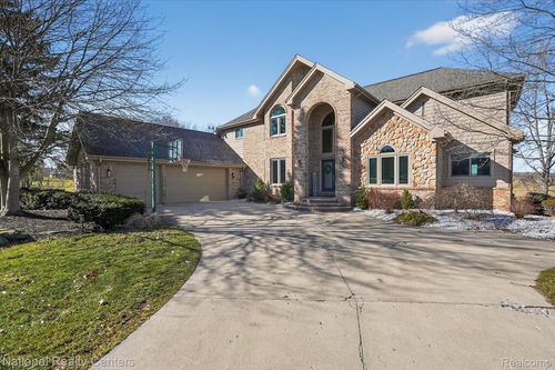 1280 Glen Ct, Highland, MI, 48357-4751 | Card Image