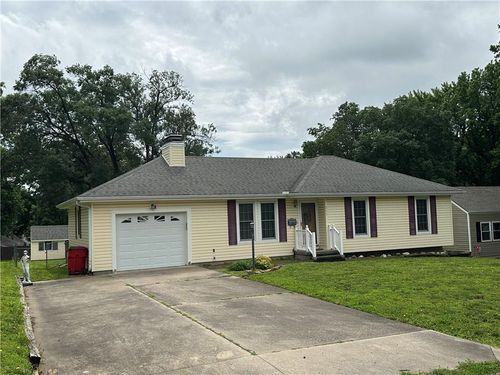 311 N 18th St, Lexington, MO, 64067-1167 | Card Image