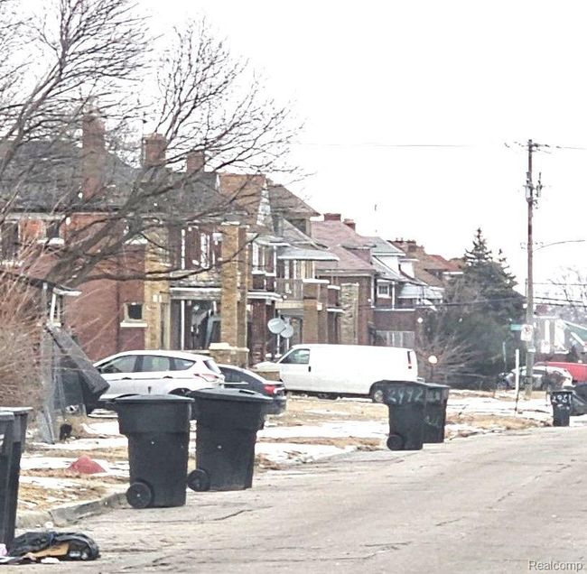 3025 Tuxedo St, Home with 0 bedrooms, 3 bathrooms and 2 parking in Detroit MI | Image 4