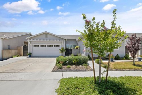 1938 N Frontier St, Hanford, CA, 93230-8016 | Card Image