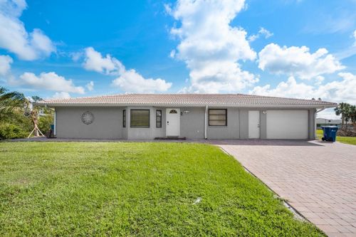9080 Caloosa Dr, VENICE, FL, 34293-7617 | Card Image