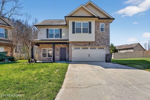 1207 Dark Creek Ln, Knoxville, TN, 37932-2677 | Card Image