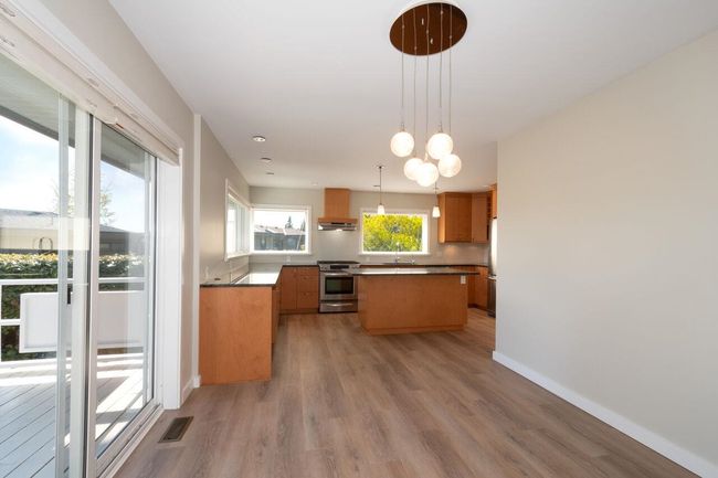 455 Hermosa Avenue, House other with 4 bedrooms, 3 bathrooms and 3 parking in North Vancouver BC | Image 11