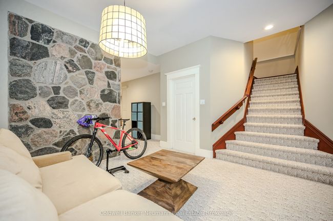 35 Queen St, House other with 7 bedrooms, 4 bathrooms and 2 parking in Guelph ON | Image 30