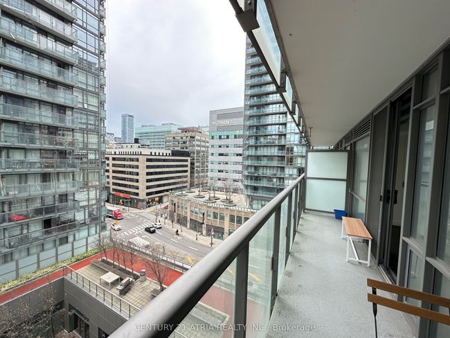 710 - 37 Grosvenor St, Condo with 2 bedrooms, 1 bathrooms and null parking in Toronto ON | Image 18
