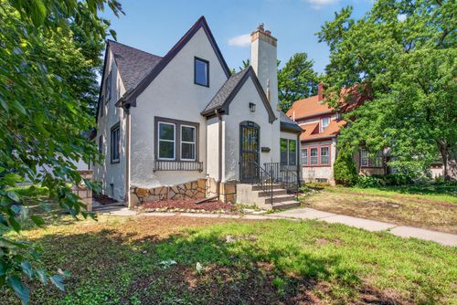 3807 Hubbard Ave N, Robbinsdale, MN, 55422-2219 | Card Image