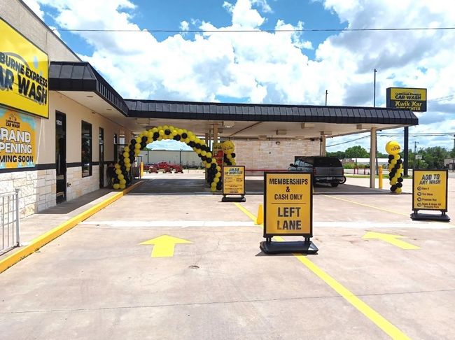 1828 N Main St, Home with 0 bedrooms, 0 bathrooms and null parking in Cleburne TX | Image 9