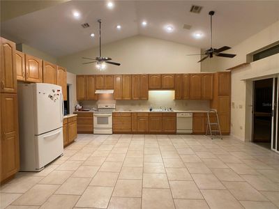 Kitchen/Family room | Image 3