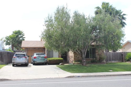 831 Vineyard Rd, San Marcos, CA, 92069-1855 | Card Image
