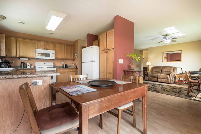 Dining Kitchen | Image 28