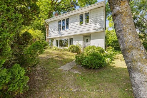 258 Lakeview Blvd, Keswick, ON, L4P2Y3 | Card Image