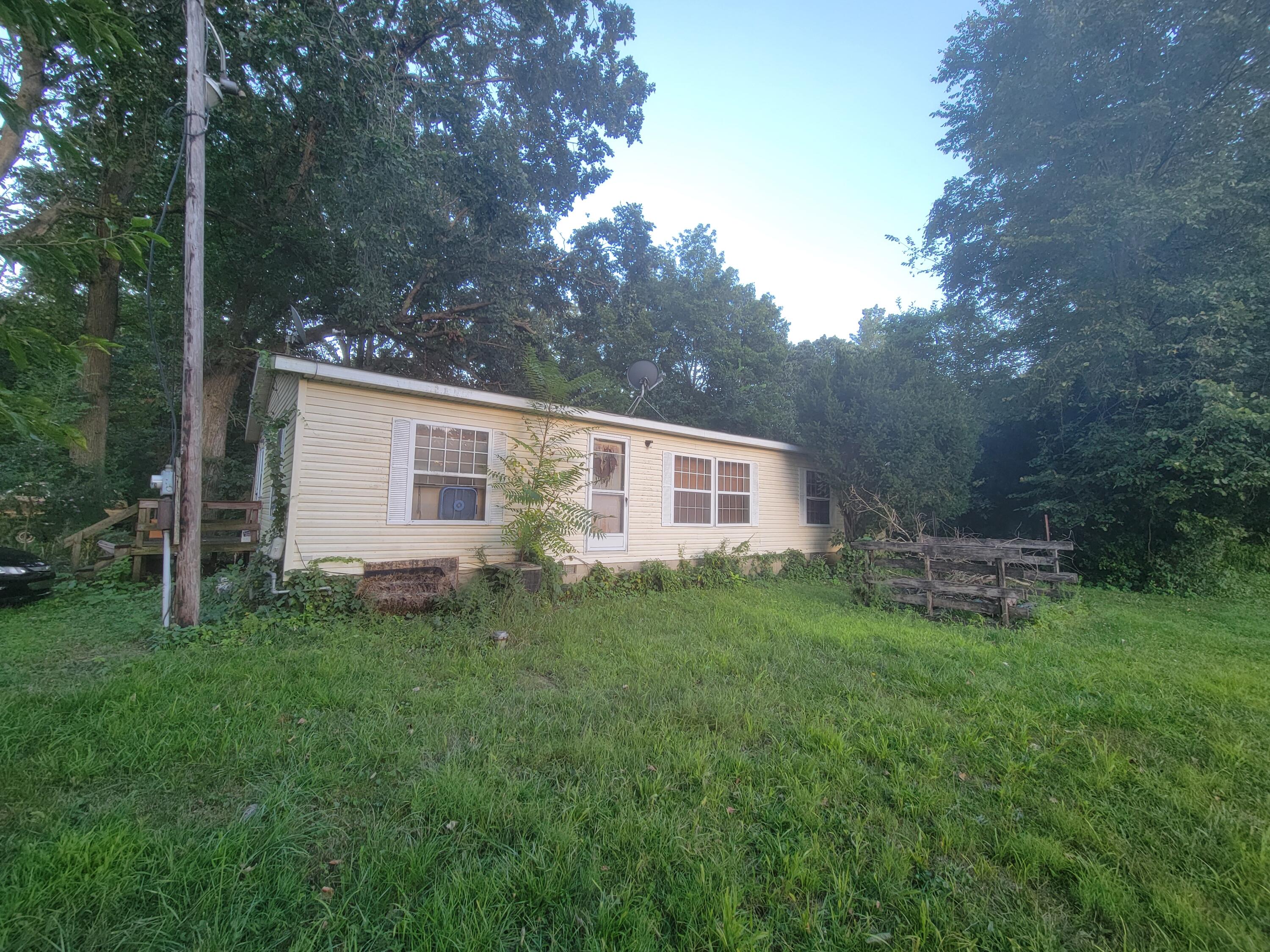Owens St, Niles, MI 49120