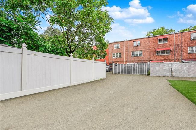 590 83 Rd St, House other with 5 bedrooms, 3 bathrooms and null parking in Brooklyn NY | Image 18