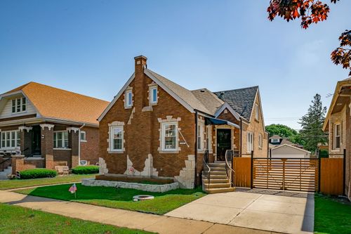 1833 Cuyler Ave, Berwyn, IL, 60402-2053 | Card Image