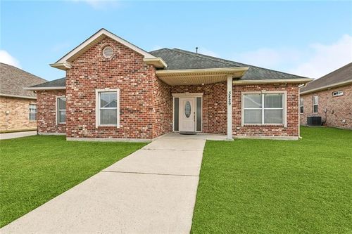3829 Augustine Ln, Marrero, LA, 70072-6556 | Card Image