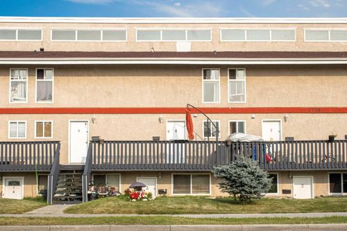 8-3726 Centre Street Ne, Calgary, AB, T2E2Y3 | Card Image