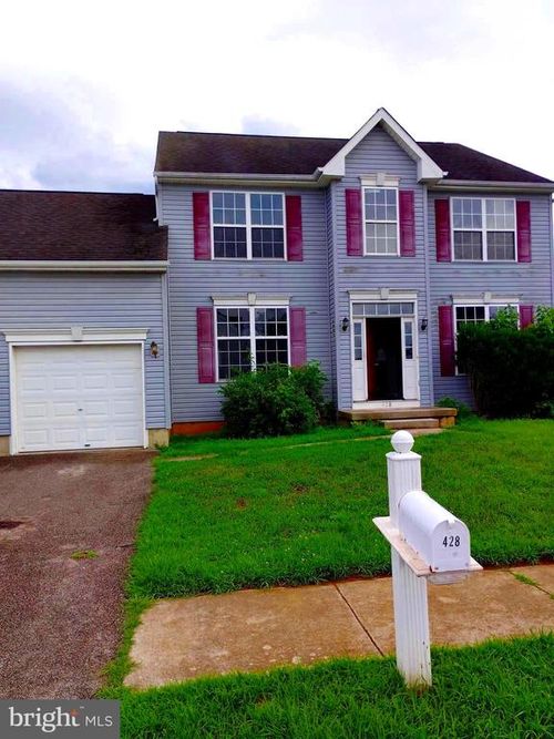 428 Christiana River Dr, CLAYTON, DE, 19938-3926 | Card Image