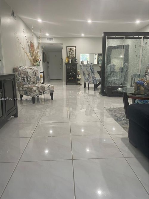 207m-1011 Sw 125th Ave, Pembroke Pines, FL, 33027 | Card Image