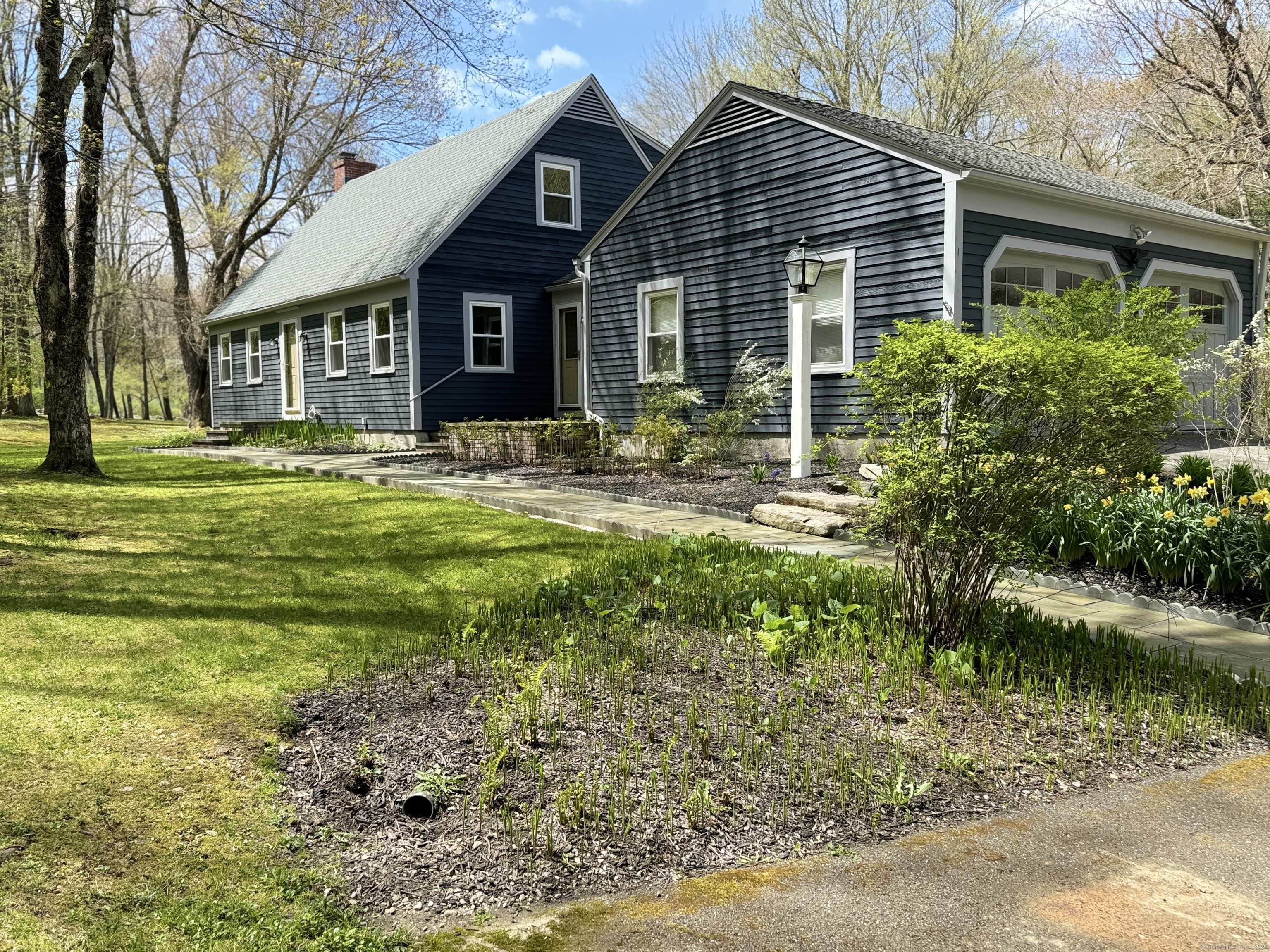 Covered Bridge Rd, Lakeville, CT 06039