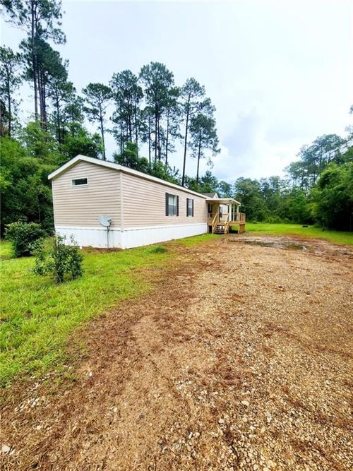 73112 Putt St, Abita Springs, LA, 70420-2677 | Card Image