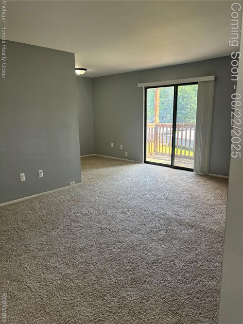 unit-29-30028 W 12 Mile Rd, Farmington Hills, MI, 48334-3917 | Card Image
