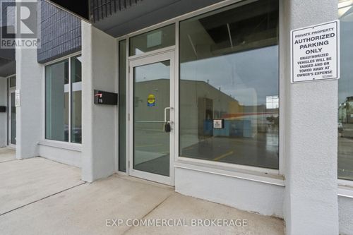15-397 Humberline Dr, Etobicoke, ON, M9W5T5 | Card Image