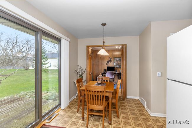 Dining area | Image 11