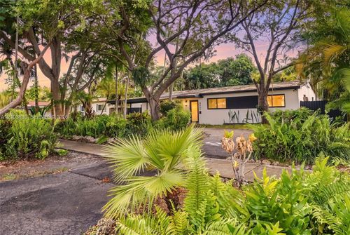 8932 Ridgeland Dr, Cutler Bay, FL, 33157-7150 | Card Image