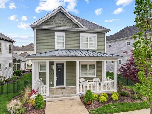 105 Riverfront St, Oakmont, PA, 15139-2182 | Card Image