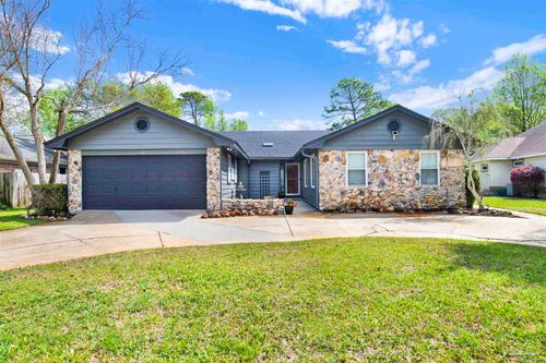 25 Arapaho Dr, Pensacola, FL, 32507-8736 | Card Image