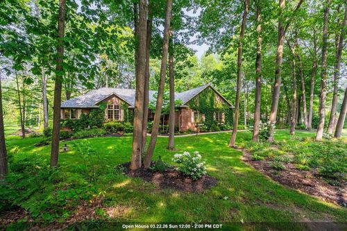 7068 Lone Oak Lane, LITTLE SUAMICO, WI, 54171 | Card Image