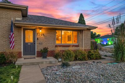 2596 S Uno Way, House other with 3 bedrooms, 2 bathrooms and 2 parking in Denver CO | Image 2