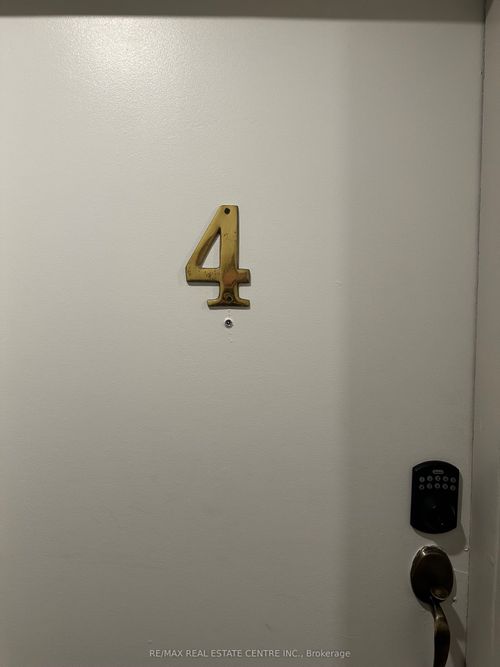 4-7 Main St N, Georgetown, ON, L7G3G9 | Card Image