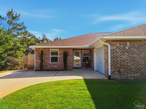 1825 Sundown Dr, Navarre, FL, 32566-8370 | Card Image