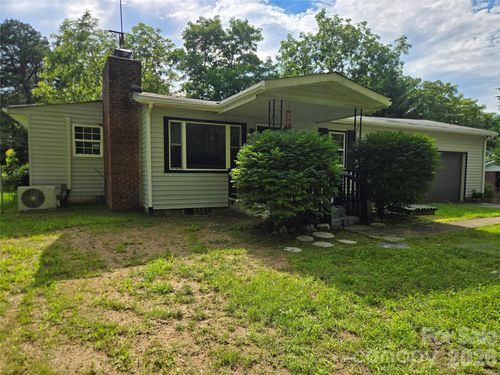 1323 Locust Grove Rd, Hendersonville, NC, 28792-8599 | Card Image