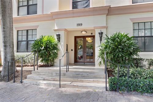 417a-1919 Van Buren St, Hollywood, FL, 33020-7815 | Card Image