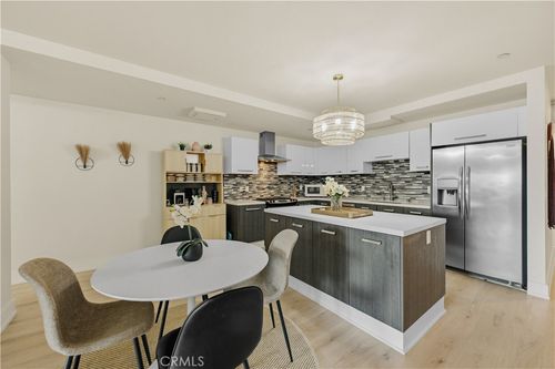 unit-201-433 Pine Ave, Long Beach, CA, 90802-2307 | Card Image