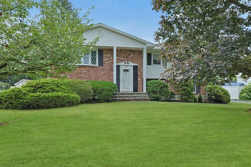 27 Argow Pl, Nanuet, NY, 10954-3609 | Card Image