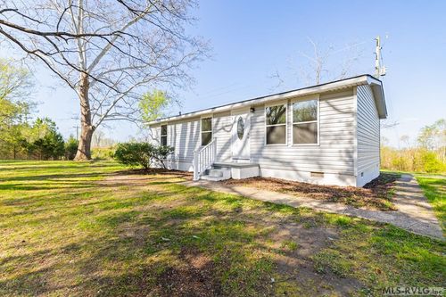 779 Old St Tammany Rd, Bracey, VA, 23919 | Card Image