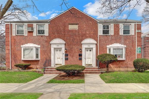a-25403 74th Ave, Glen Oaks, NY, 11004-1105 | Card Image