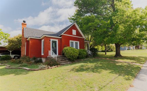 510 W Walnut St, Decatur, TX, 76234-1374 | Card Image