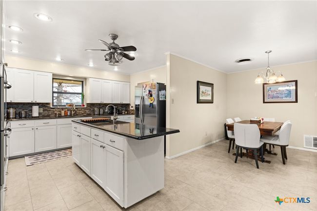 Kitchen | Image 13