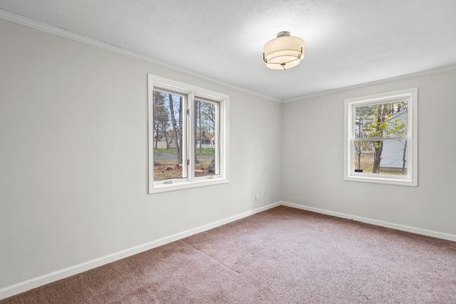 934 Matianuck Ave, House other with 3 bedrooms, 1 bathrooms and 4 parking in Windsor CT | Image 9