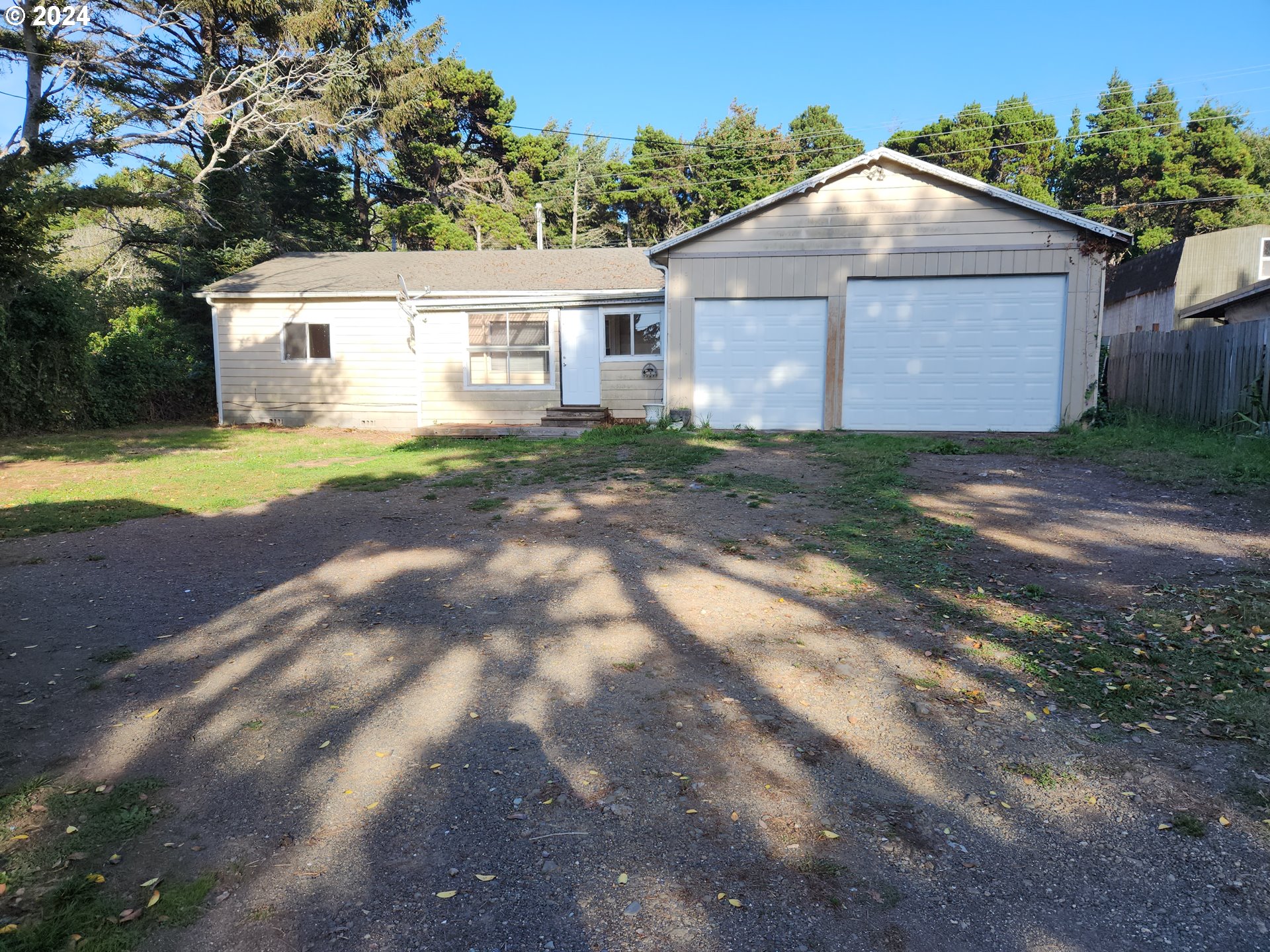 Shadow Ln, Gold Beach, OR 97444